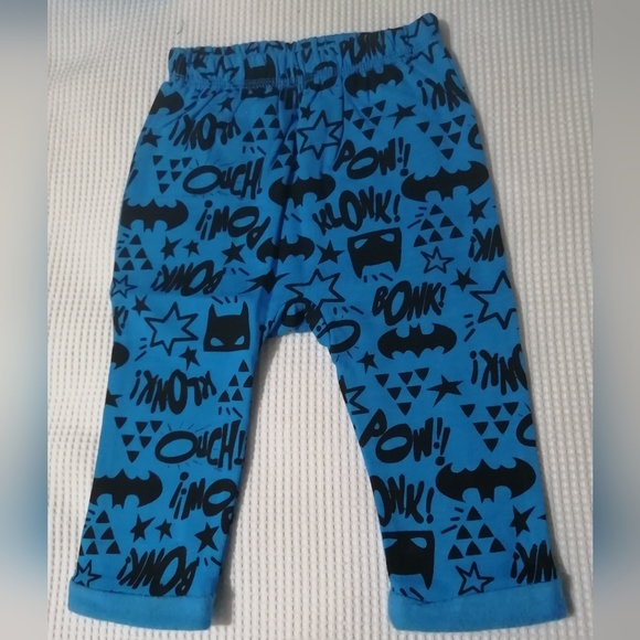 🔥SALE🔥 Batman DC Comics Baby Boy's 2 Pc Top and Pant Outfit NWT Sz 6-12M - Picture 2 of 8
